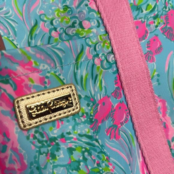 Lilly Pulitzer Thermal Insulated Lunch Tote Bag in Little Fishes Print - Picture 2 of 7